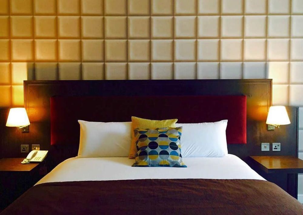 Burren Atlantic Hotel & Holiday Cottages แบลลีย์วอน ภายนอก รูปภาพ
