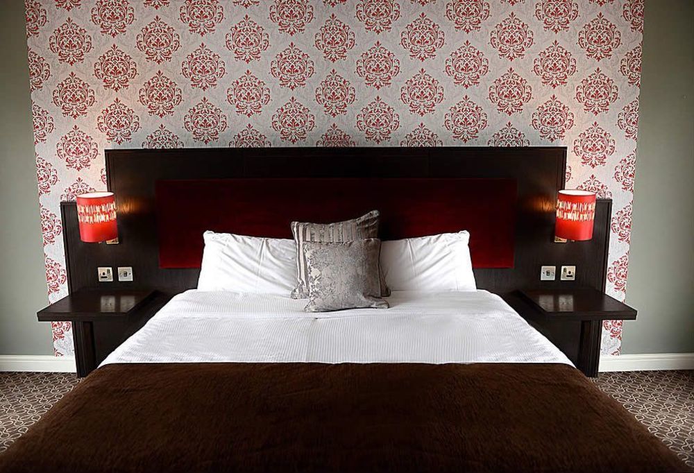 Burren Atlantic Hotel & Holiday Cottages แบลลีย์วอน ภายนอก รูปภาพ