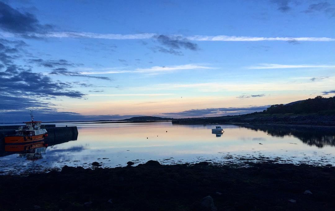 Burren Atlantic Hotel & Holiday Cottages แบลลีย์วอน ภายนอก รูปภาพ